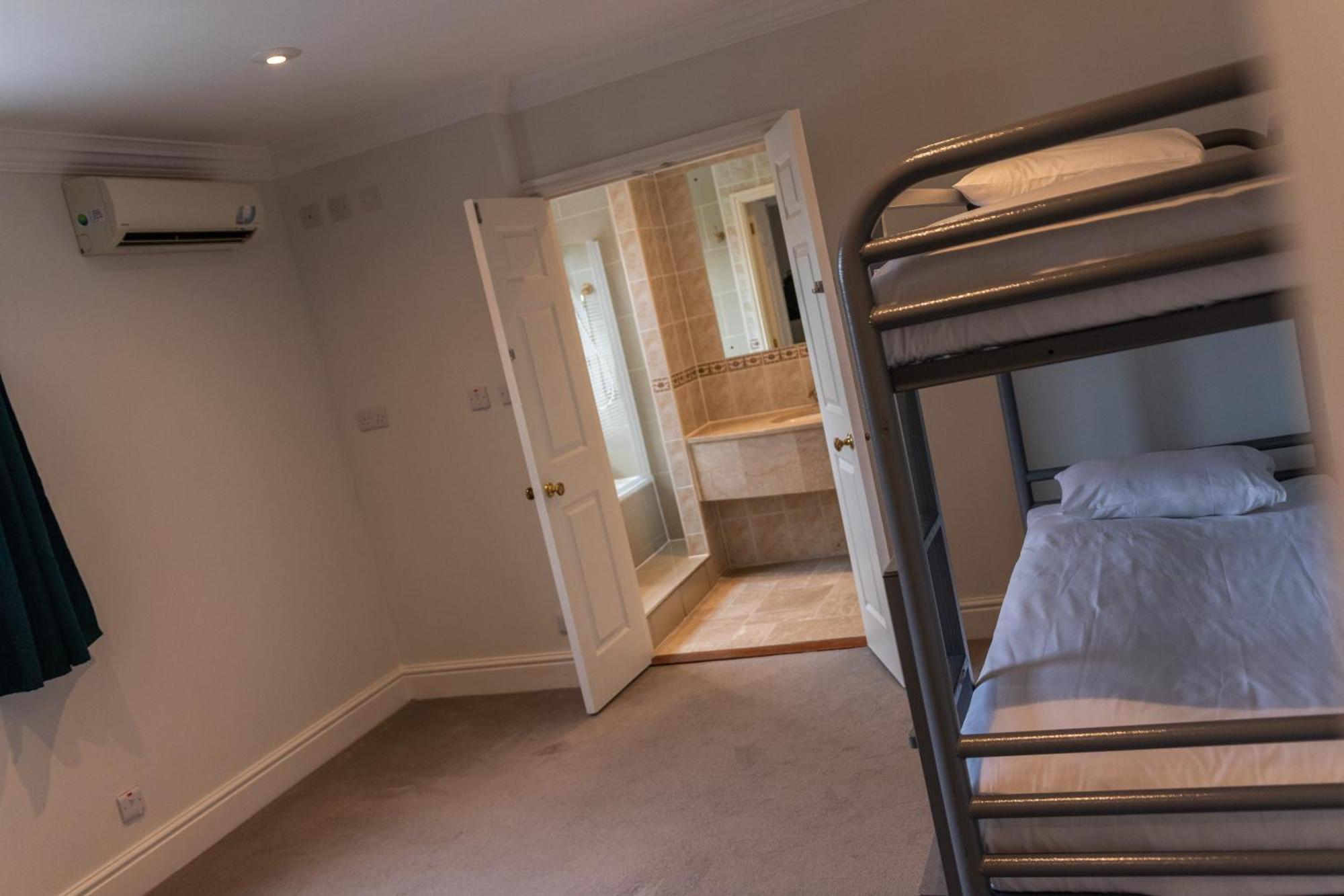 The Dawson - Hostal
